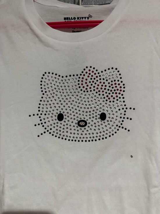 Hello Kitty Boyfriend Rhinestone Tee - Picture 2 of 5